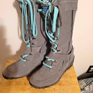 Stylish Gray and Teal Women's Lace-Up Boots